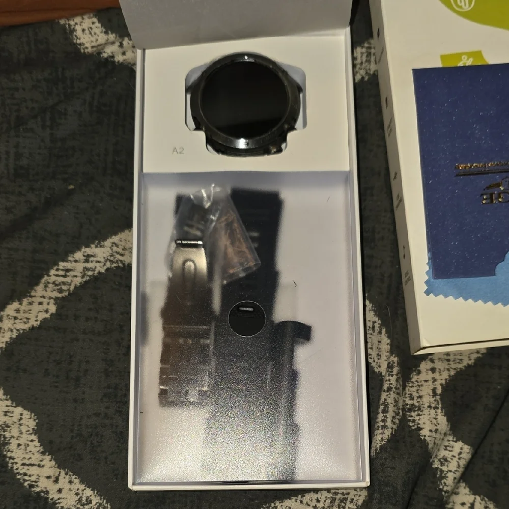Rugged Military Standard Smartwatch - Black - Picture 9 of 13